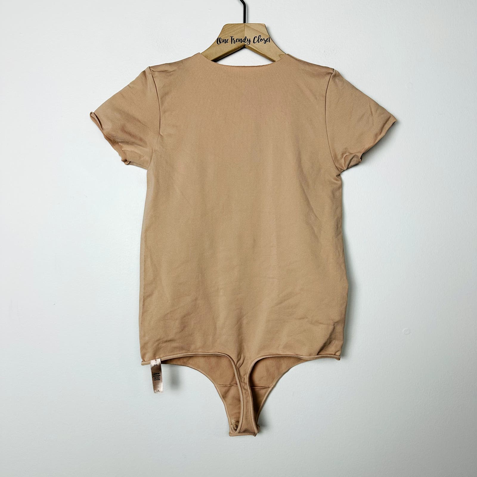 Skims NWOT Essential T-Shirt Thong Bodysuit in Sandstone Size L/XL