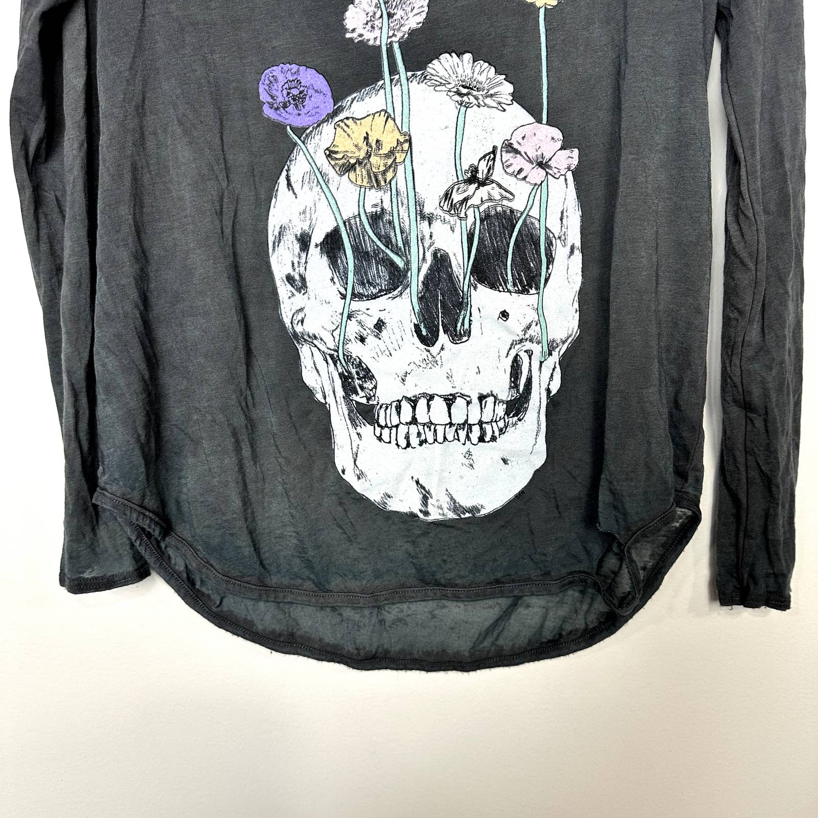 Chaser Revolve NWT Garden Skull Cutout Long Sleeve Distressed Top Union Black