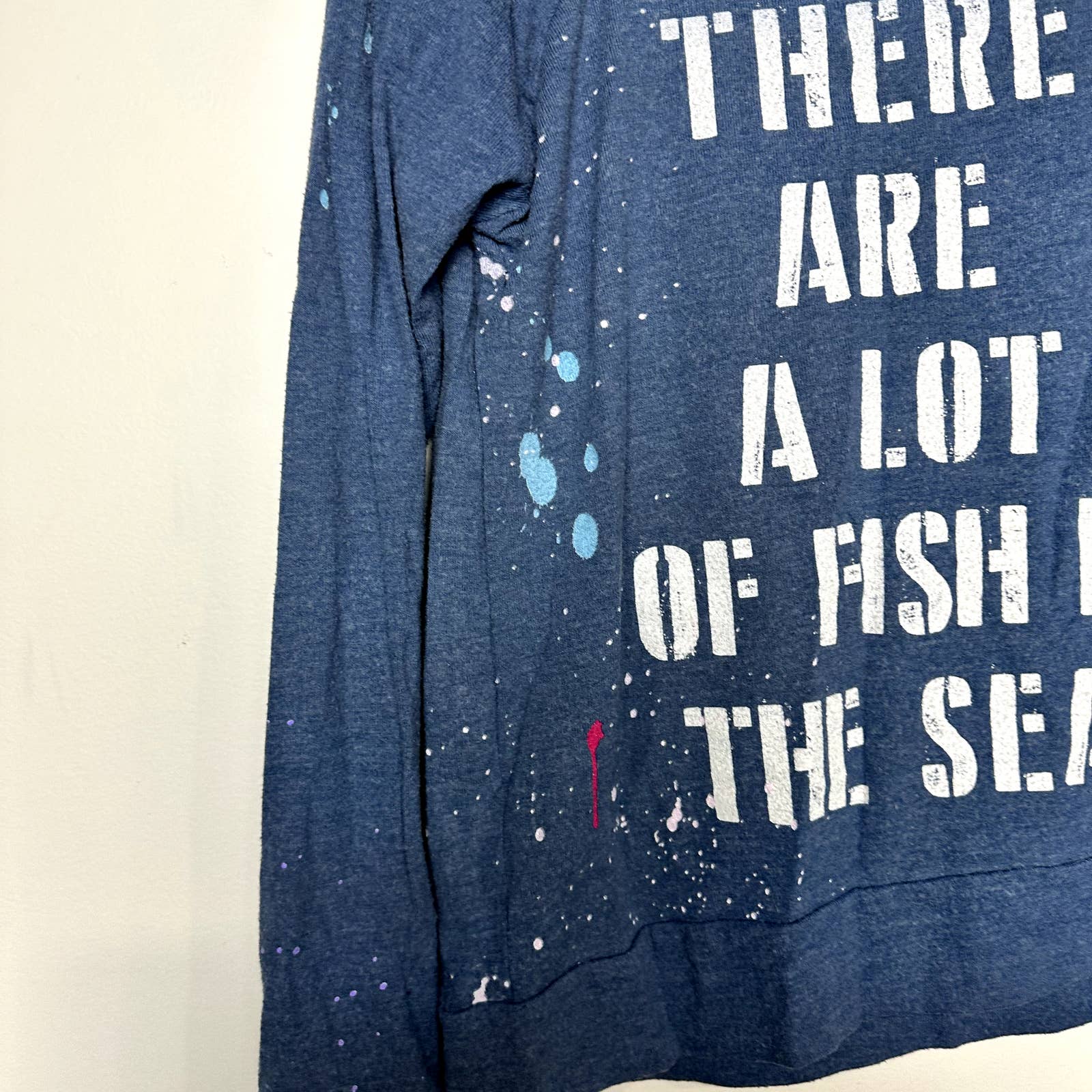 Chaser NWT Fish In The Sea Scoop Neck Raglan Long Sleeve Top Blue Size Medium