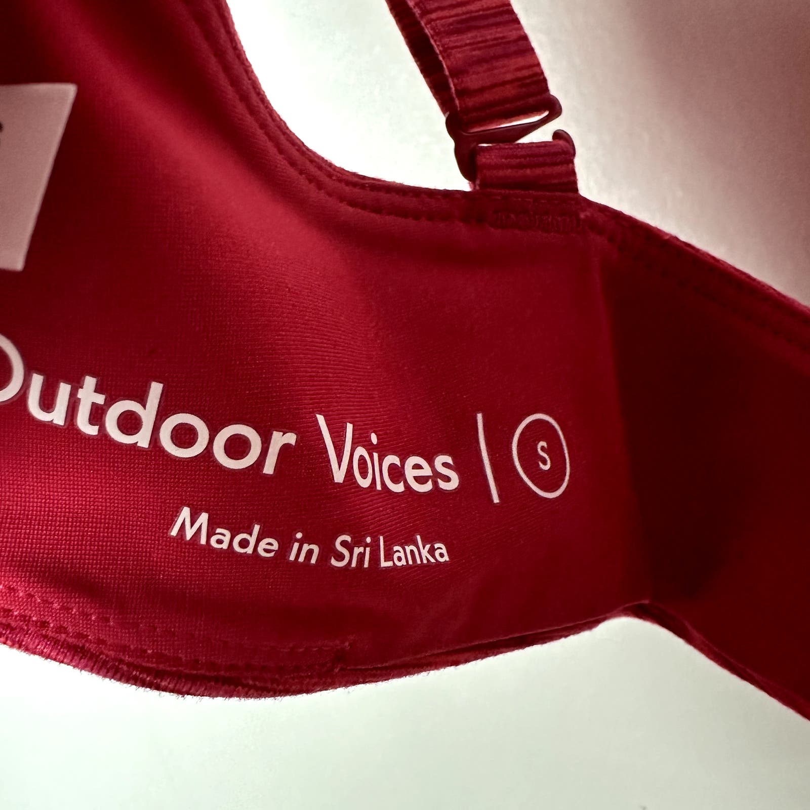 Outdoor Voices NWT Flow Low Coverage Bra Rose Garden Size Small