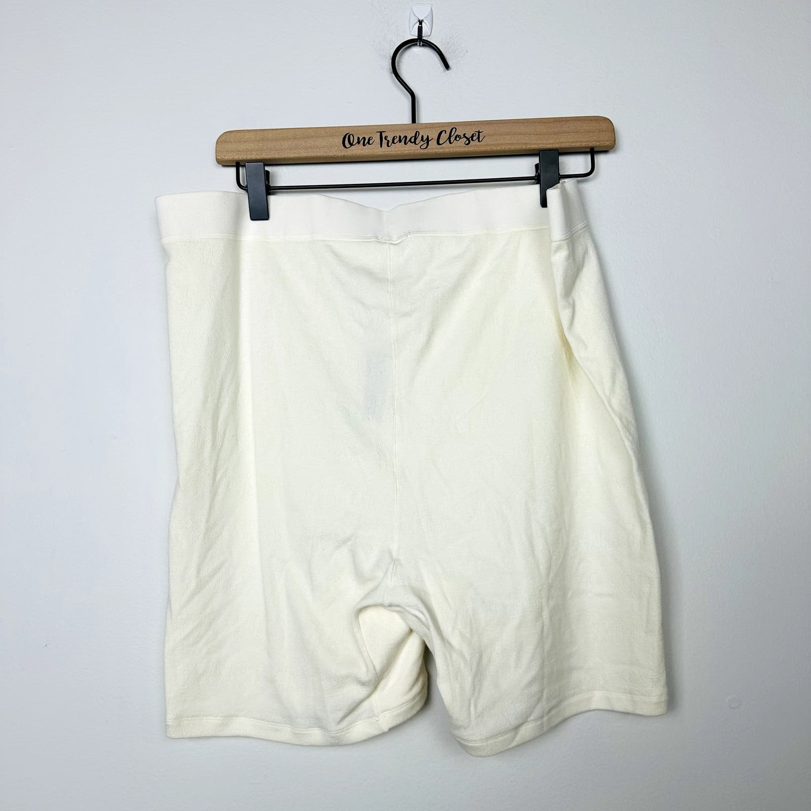 SKIMS NWT Pointelle Logo Boxers Bone Size 4X