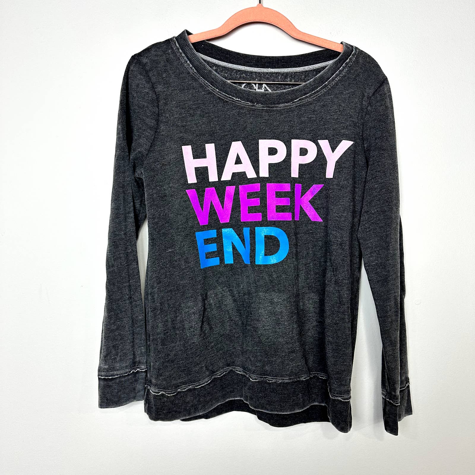 Chaser NWT Happy Weekend Grapjic Crewneck Long Sleeve Tee Charcoal Size Medium