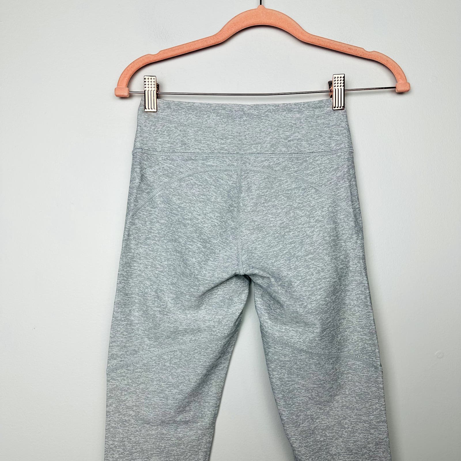 Outdoor Voices NWT Dove Ash Warmup 3/4 Legging Size XS