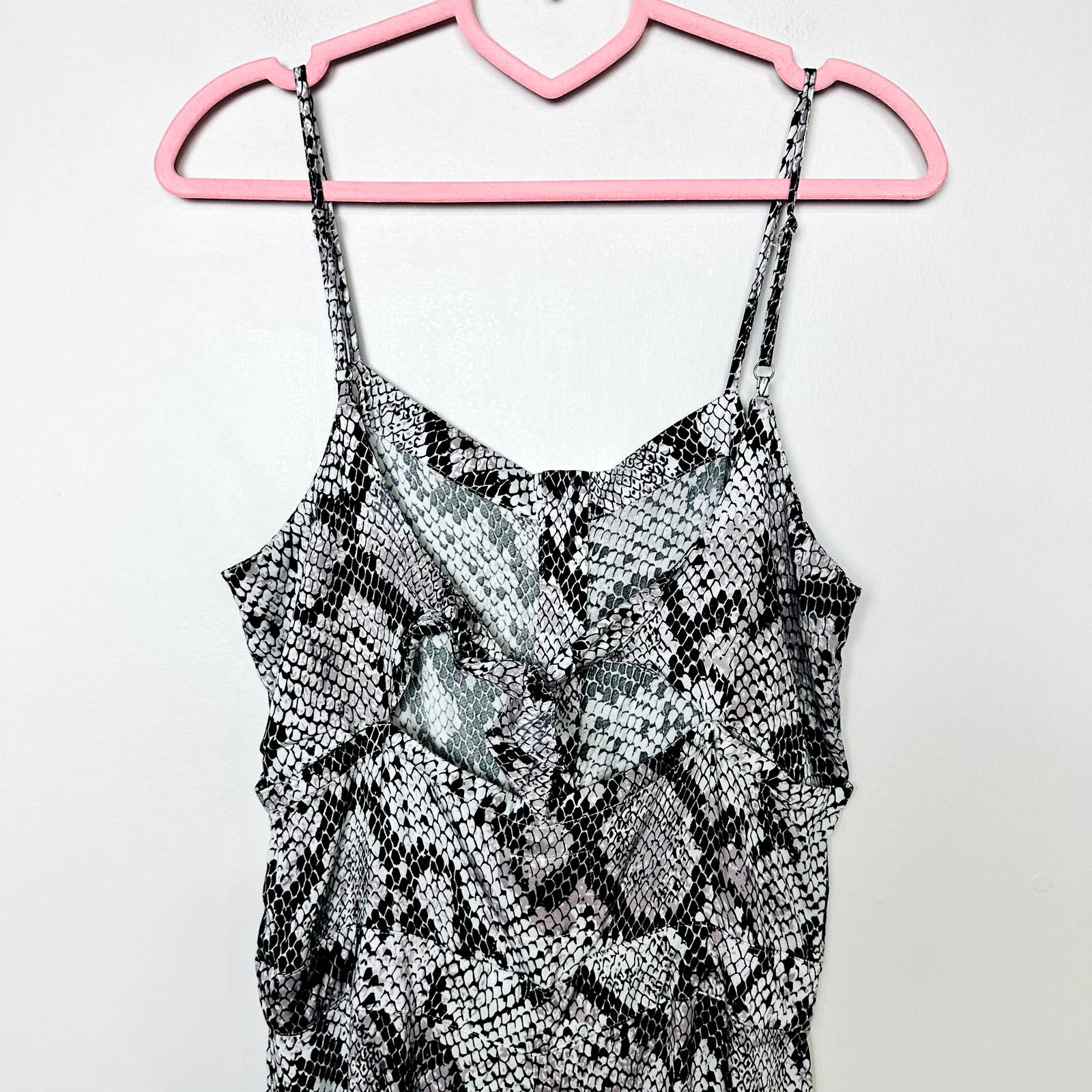 Chaser NWT Snake Print Button Front Spaghetti Straps Knot Jumpsuit Gray Sz Small