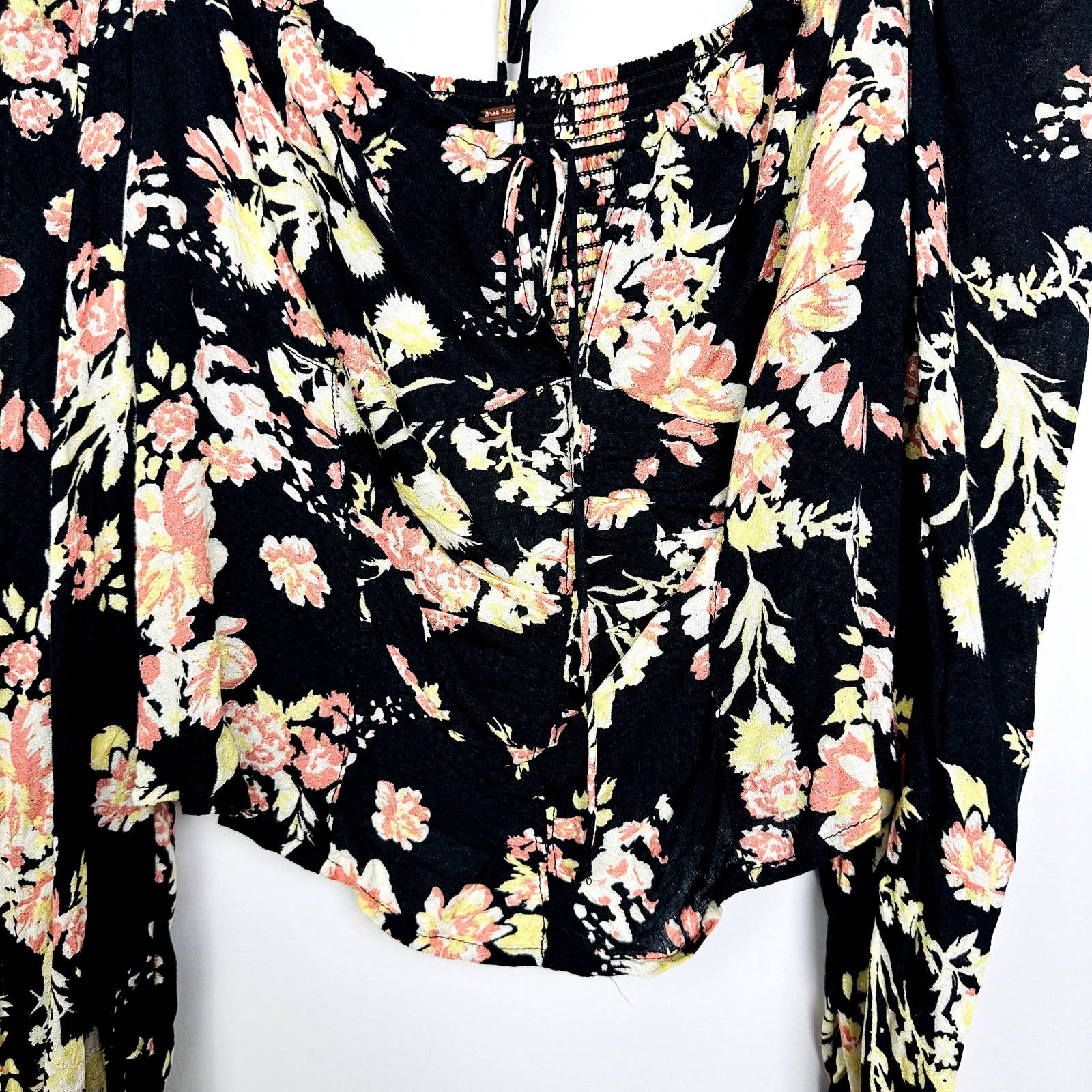 Free People NWT Hilary Floral Print Puff Sleeves Cropped Top Black Combo Medium