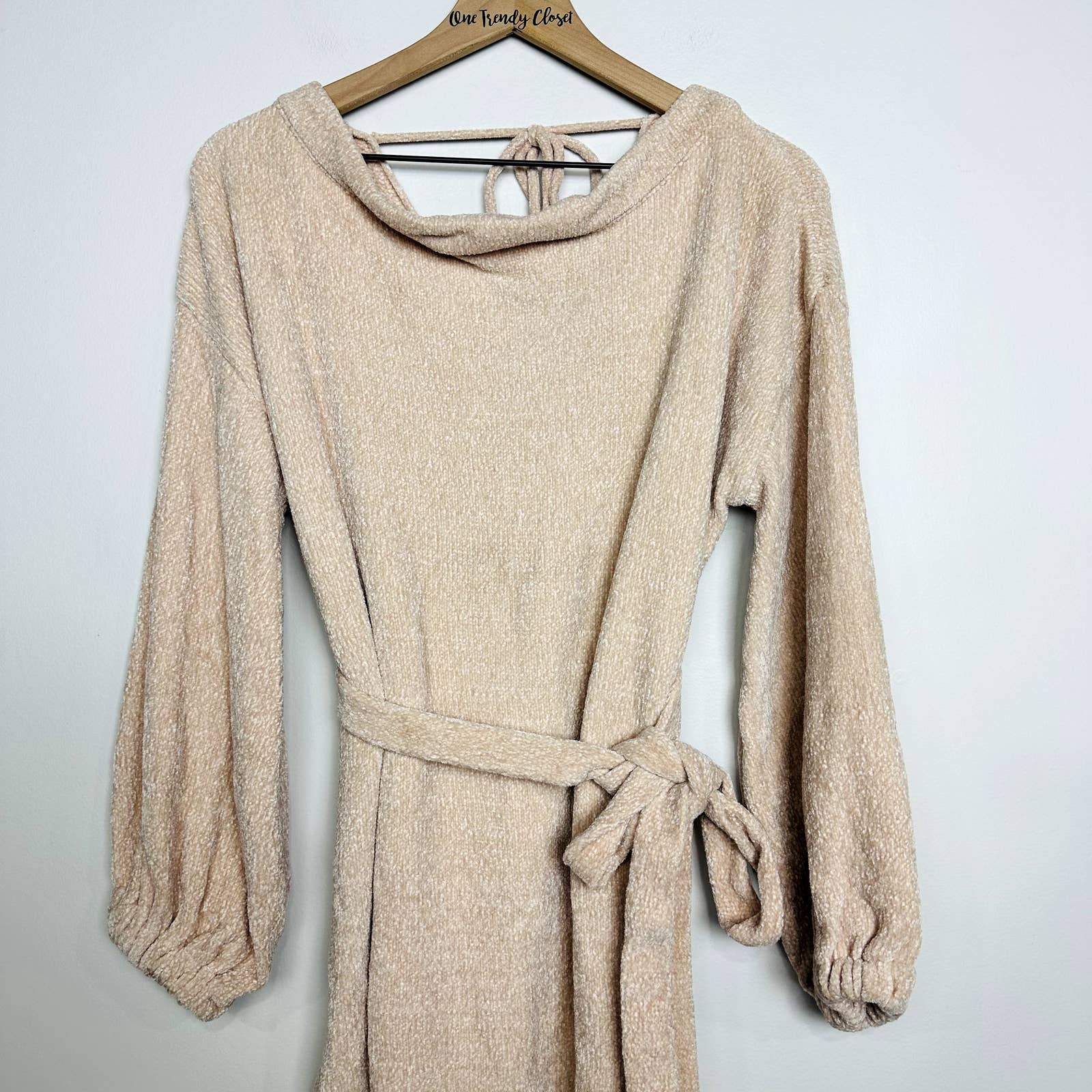 Lulu's NWOT Scoop Neck Balloon Long Sleeve Tie Chenille Knit Tunic Sweater Small