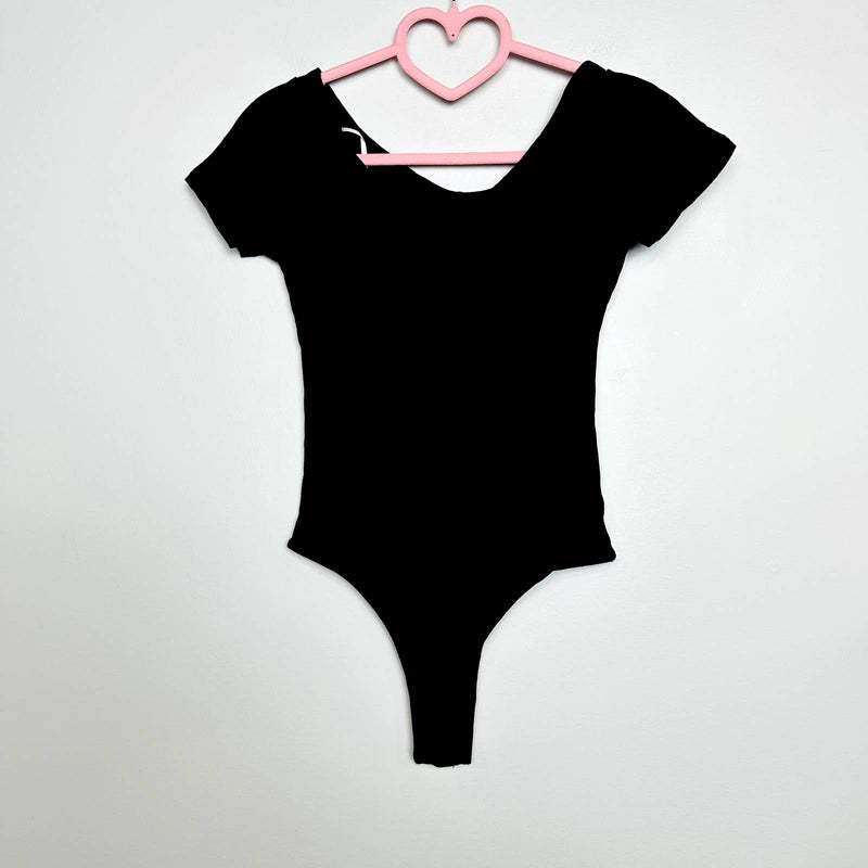 Lulus NWT Sandpiper Black Ribbed Off-the-Shoulder Bodysuit Short Sleeve