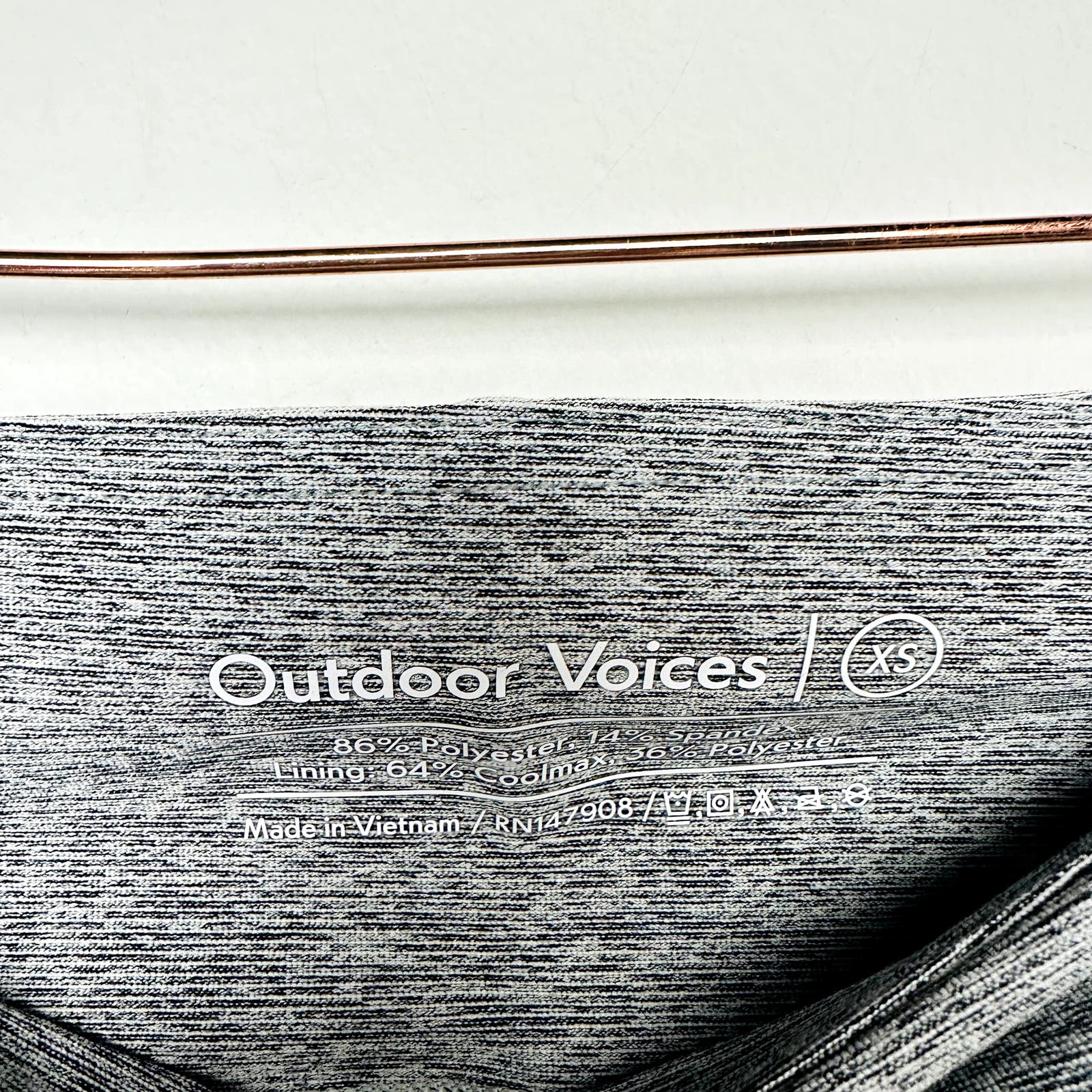 Outdoor Voices NWT Dove Ash Warmup 3/4 Legging Size XS