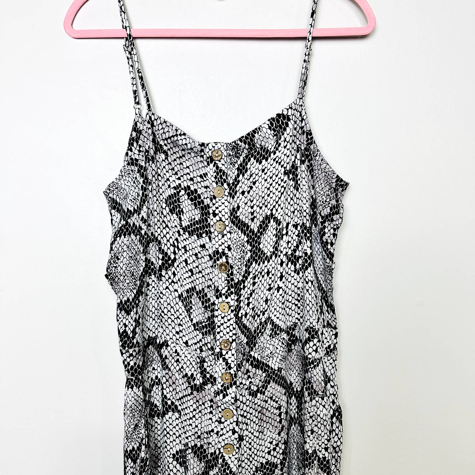 Chaser NWT Snake Print Button Front Spaghetti Straps Knot Jumpsuit Gray Sz Small