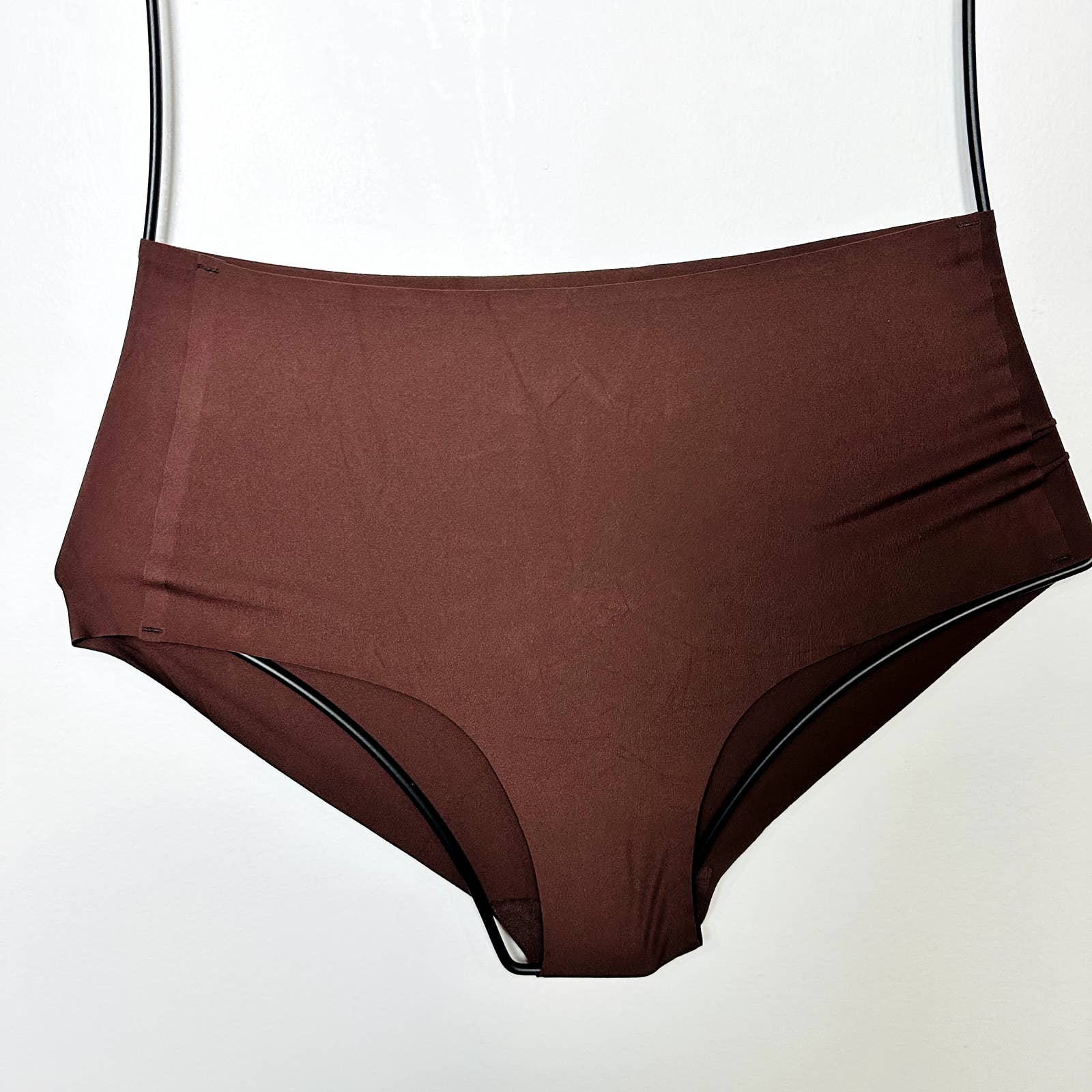 Everlane NWOT The Invisible High-Rise Hipster Seamless Panty Dark Tan Sz Medium