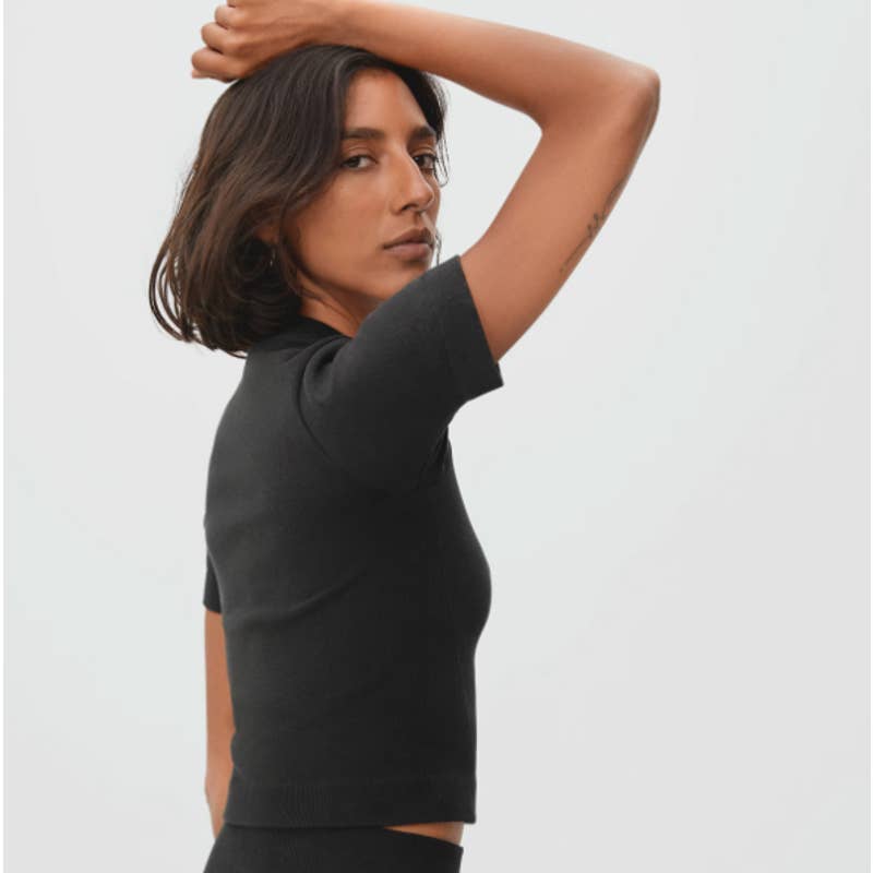 Everlane NWT The Seamless Tee Activewear Short Sleeve Workout Top Black Sz XS/S