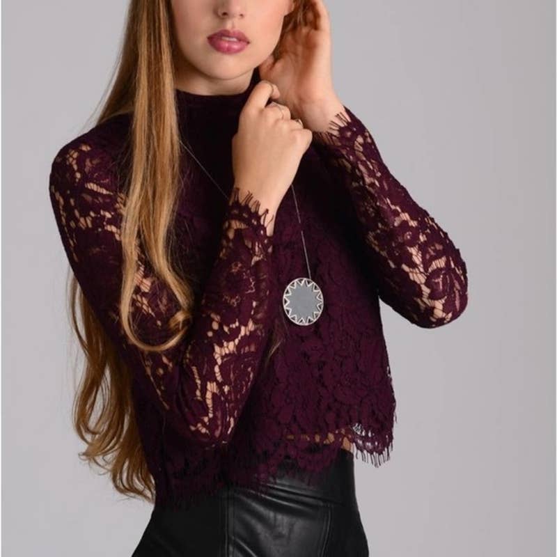 Chaser NWT Vintage Lace Scallop Long Sleeve Mock Turtle Crop Top Cabernet Medium