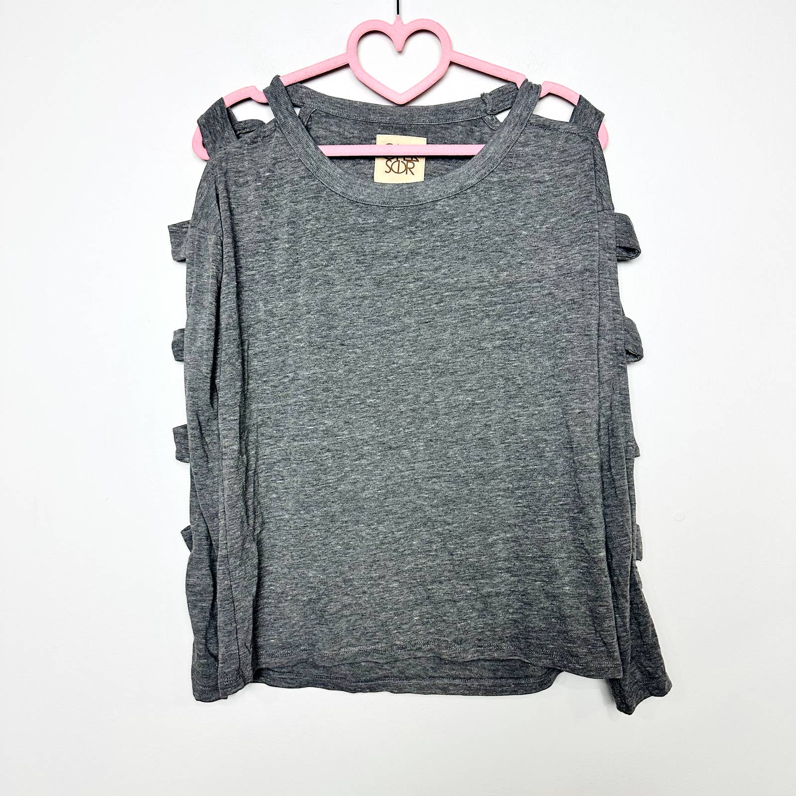 Chaser NWOT Strappy Cutout Long Sleeve Scoop Neck Casual Top Heather Gray Small