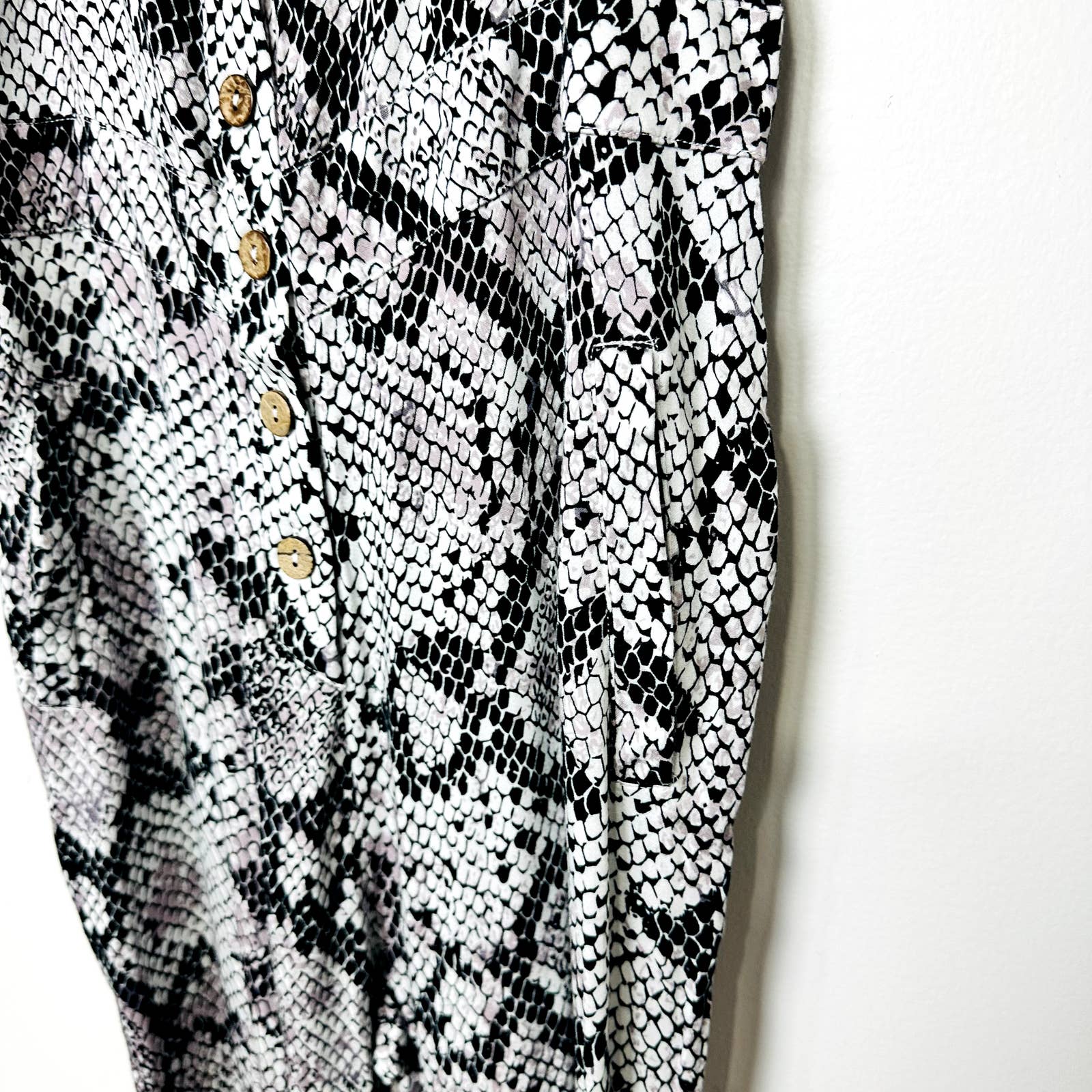 Chaser NWT Snake Print Button Front Spaghetti Straps Knot Jumpsuit Gray Sz Small