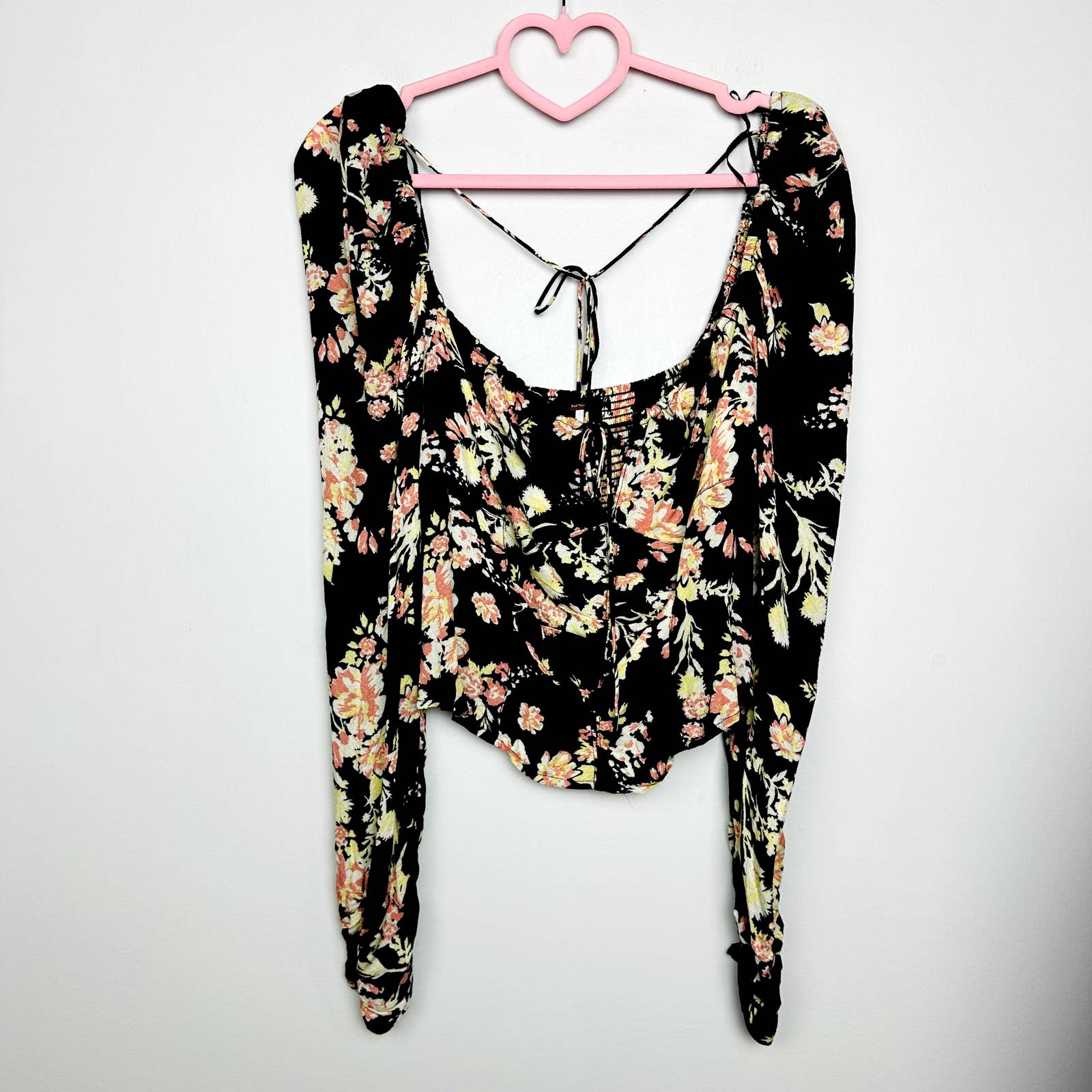 Free People NWT Hilary Floral Print Puff Sleeves Cropped Top Black Combo Medium