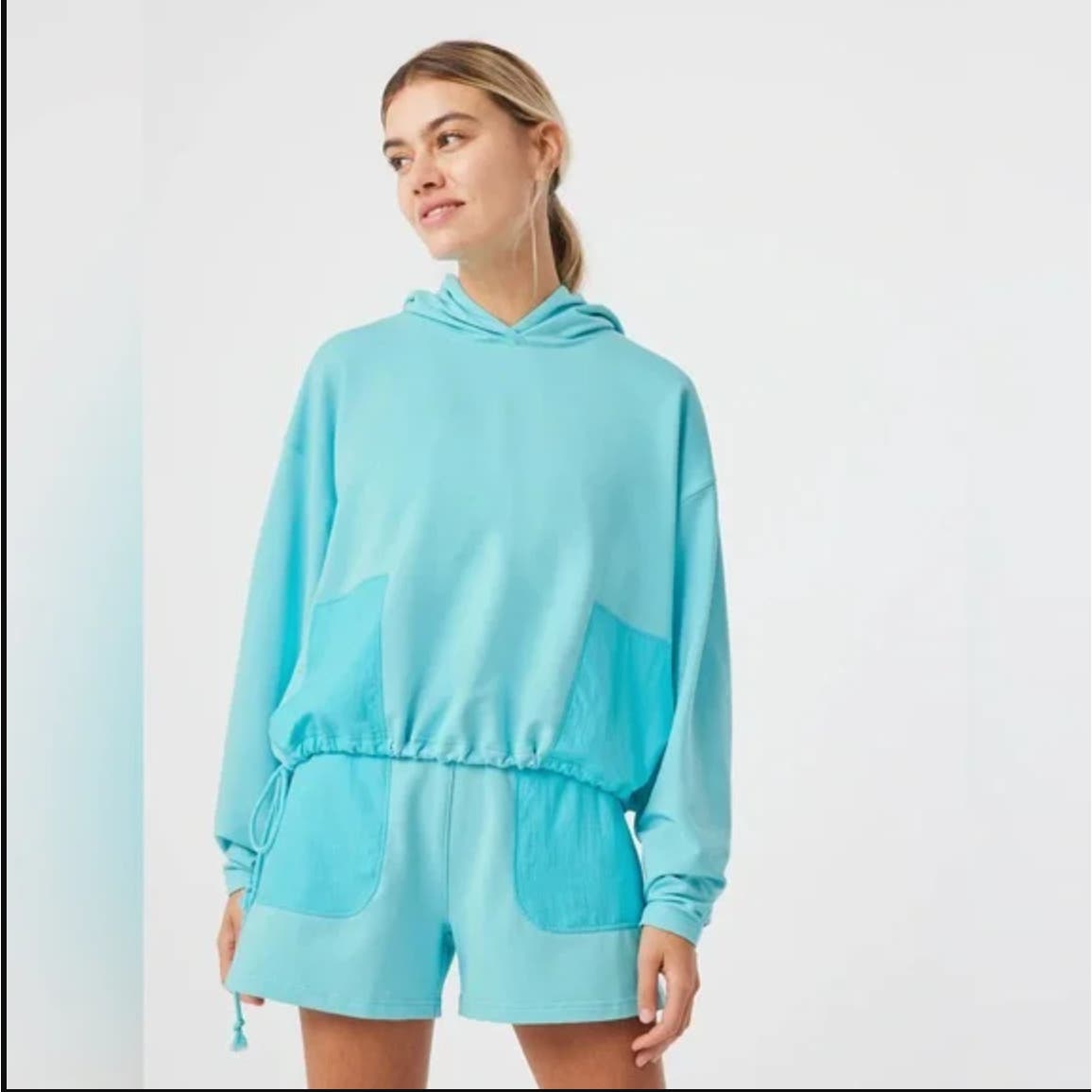 Outdoor Voices NWT Beach Tree Hoodie Cropped Capri Blue Size XS