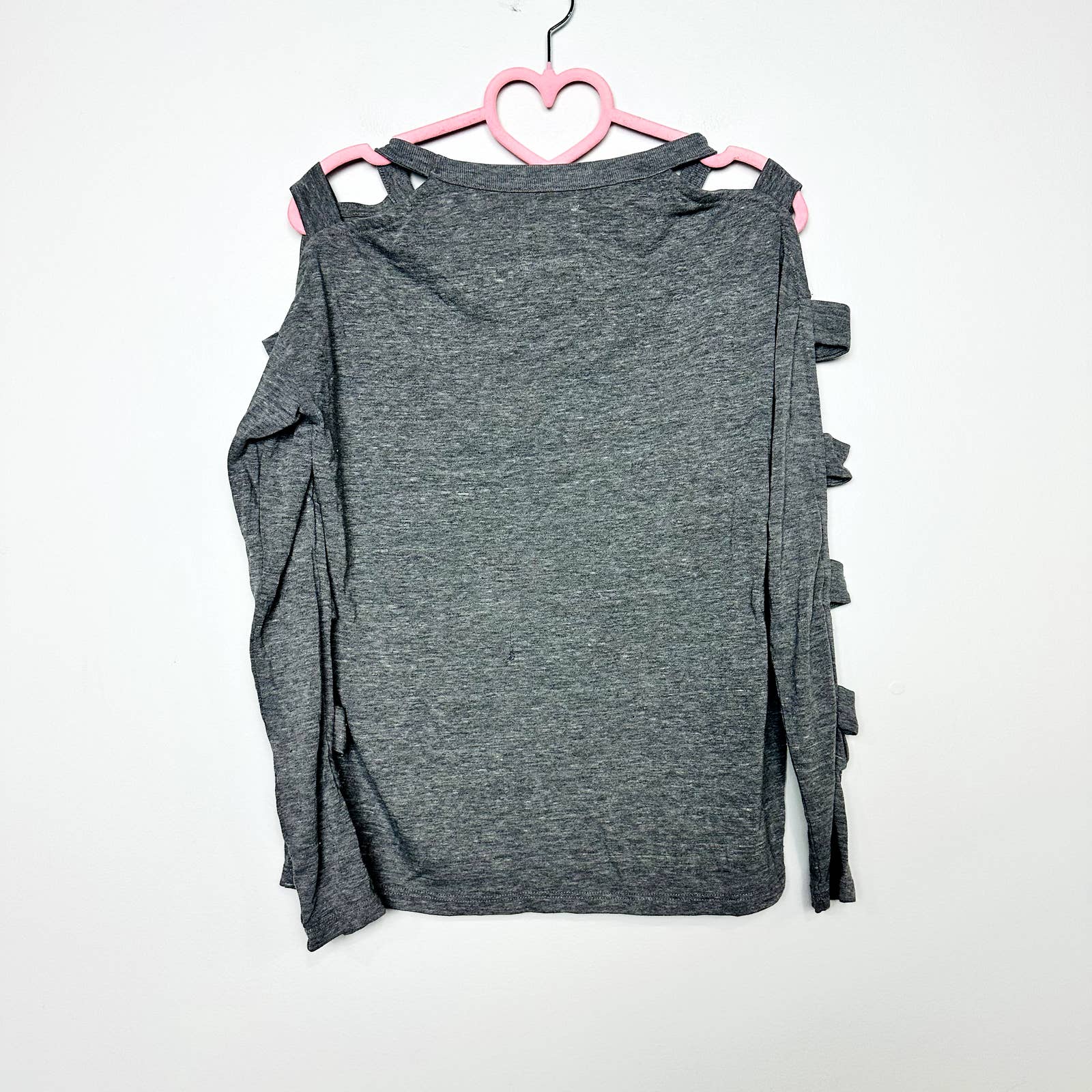 Chaser NWOT Strappy Cutout Long Sleeve Scoop Neck Casual Top Heather Gray Small