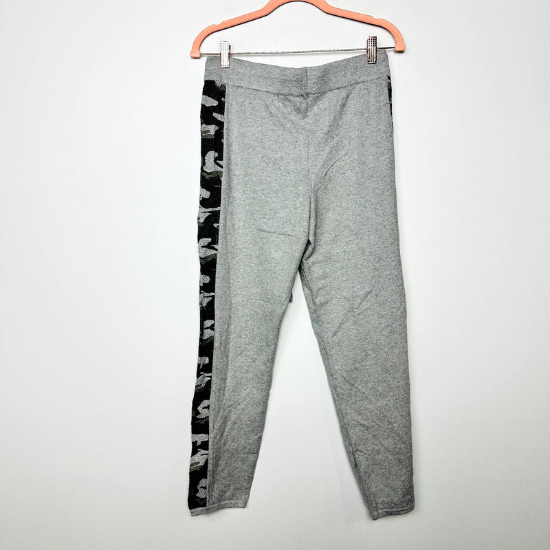 Monrow NWT Camo Contrast Stripe Drawstring Vintage Sweatpants Gray Size Medium
